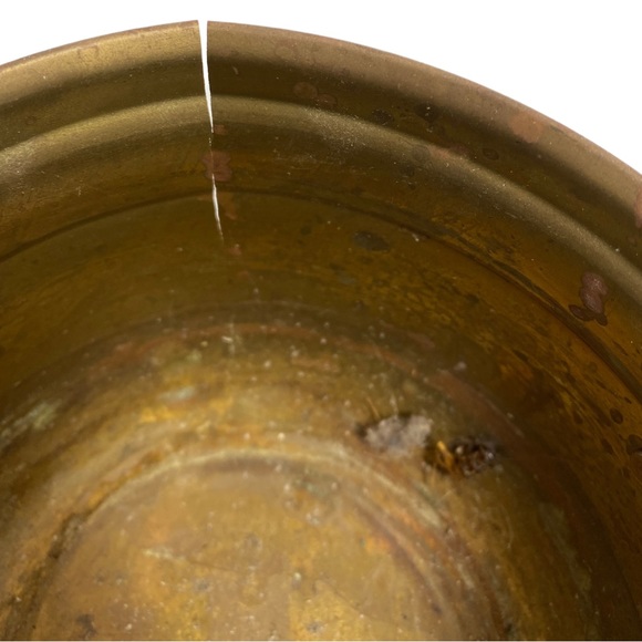 Brass Vintage 3 Matching Planters in Graduated Sizes - Picture 6 of 16